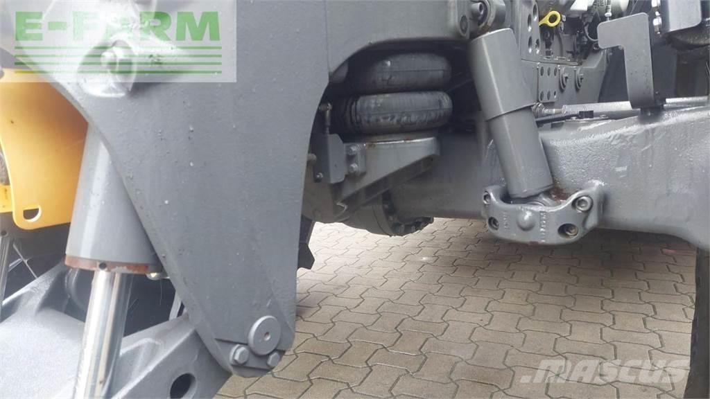 Valtra T 174 Traktoren