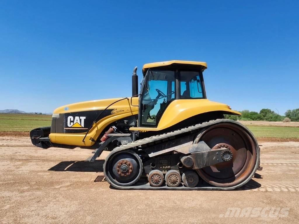 CAT CH45 Traktoren