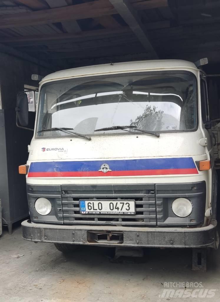 Avia 30N Pritschenwagen/Pritschenwagen mit Seitenklappe