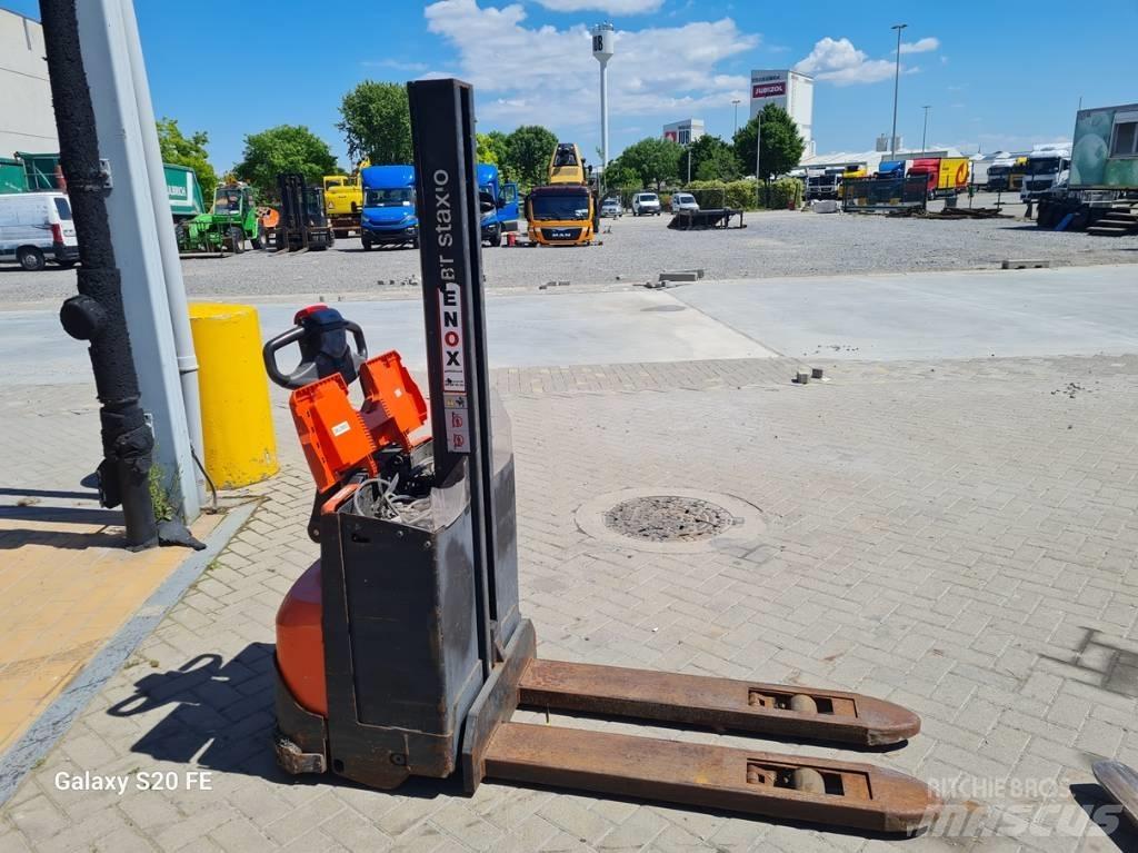 Toyota SWE080L Deichselstapler