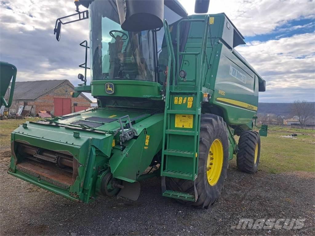 John Deere W650 Mähdrescher