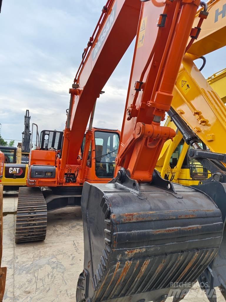 Doosan 225 LC Raupenbagger