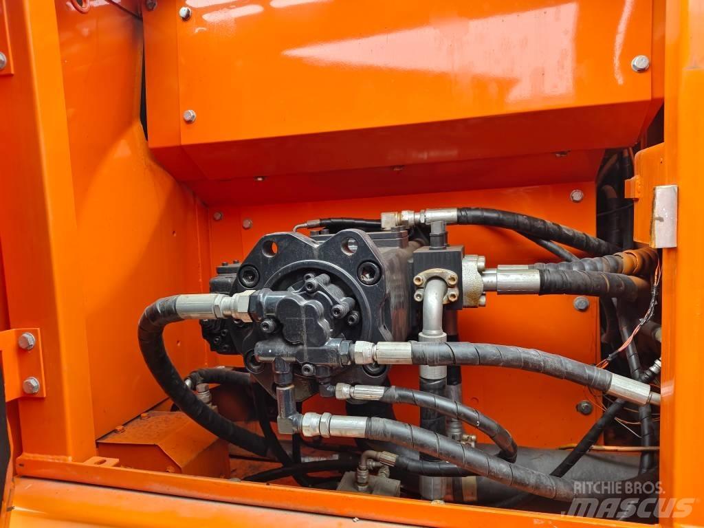 Doosan 225 LC Raupenbagger
