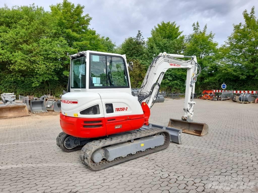Takeuchi TB 250-2 Minibagger < 7t