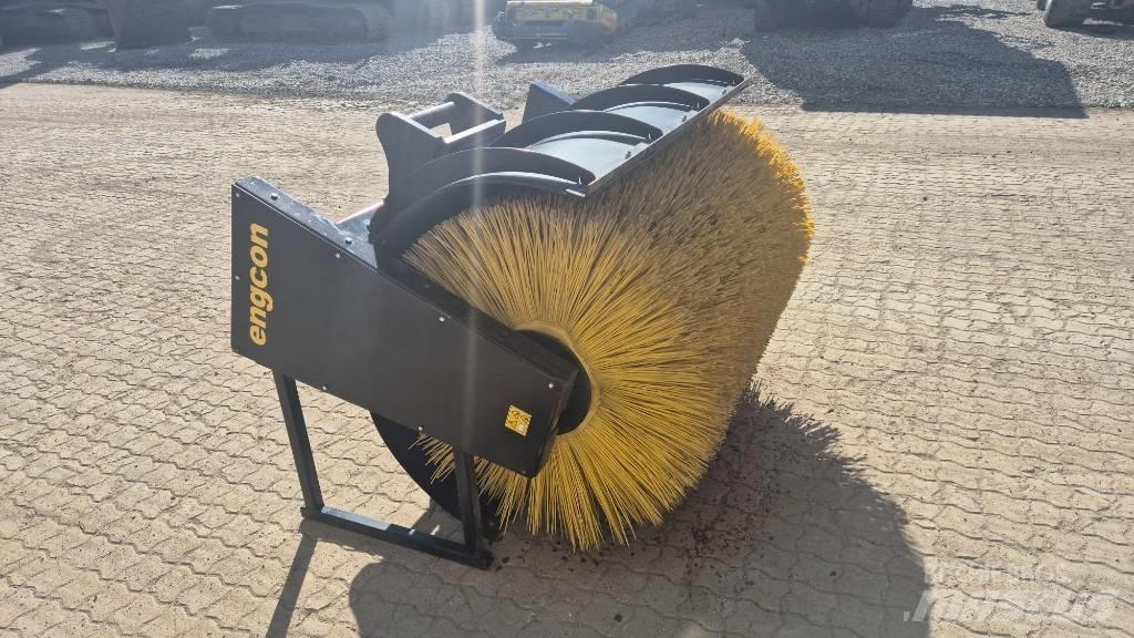 Engcon sweeper Kehrer
