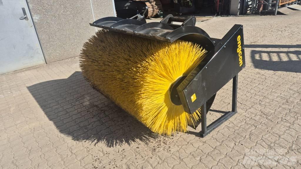 Engcon sweeper Kehrer