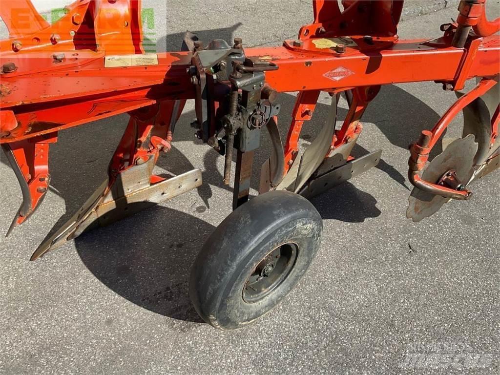 Kuhn MM 110 4T Konventionelle Pflüge
