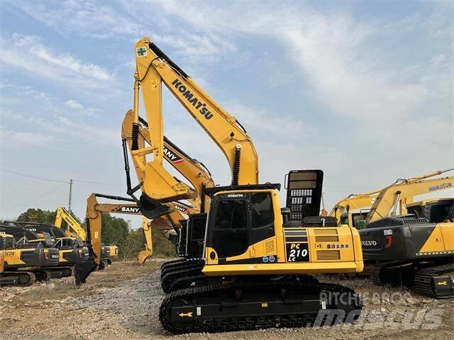 Komatsu PC210-8 Raupenbagger