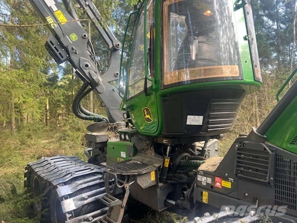 John Deere 1170 G Harvester
