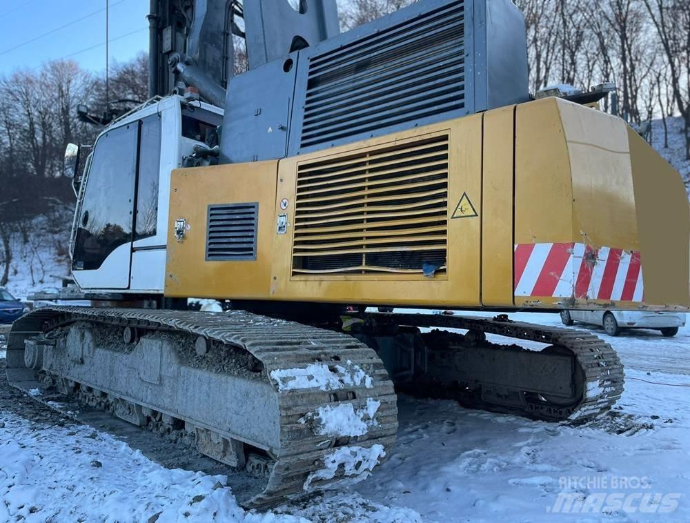 Liebherr LRB 155 Rammen