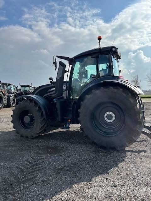 Valtra T 235 D Traktoren
