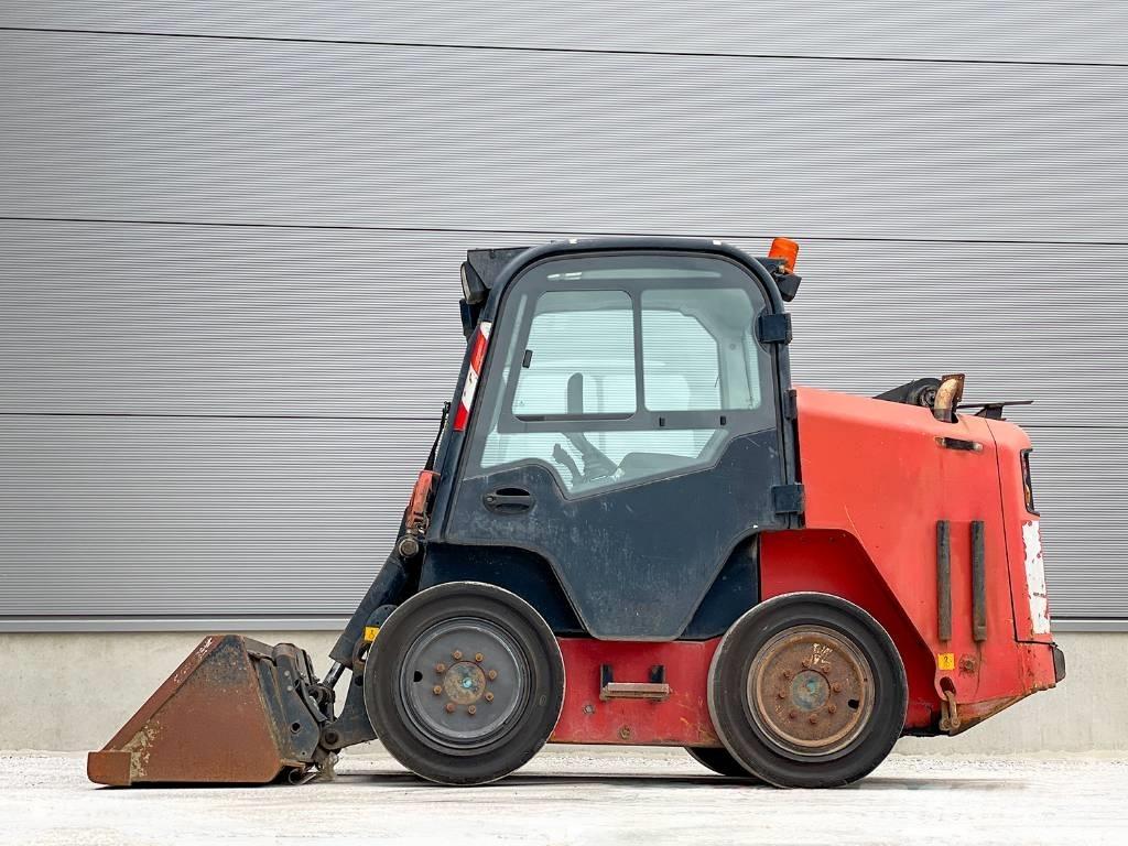 JCB R260 Kompaktlader