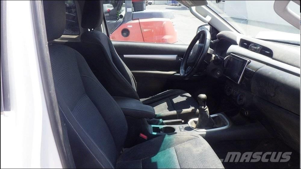 Toyota Hilux 4 Pickup/Pritschenwagen