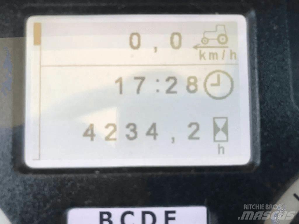 John Deere 6155 M Traktoren