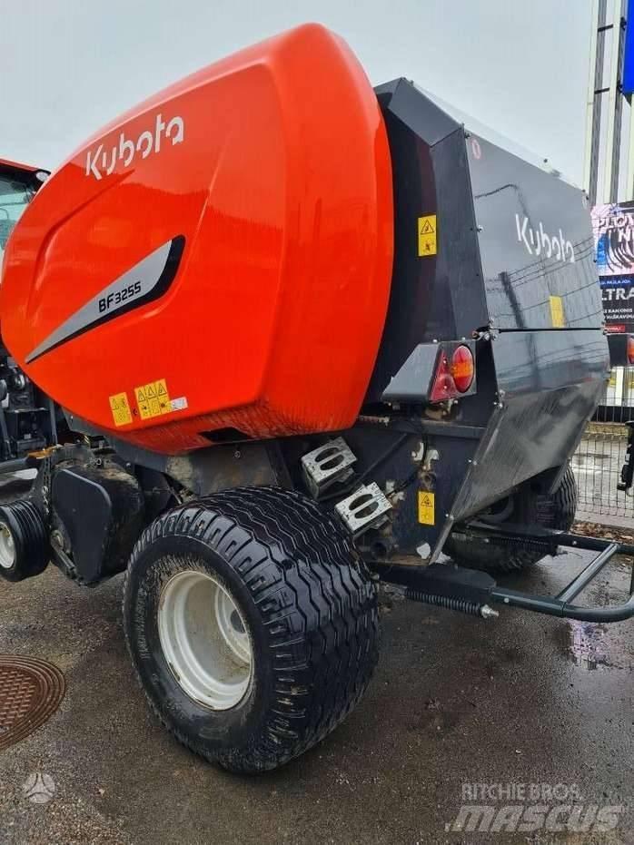 Kubota BF 3255 Rundballenpressen