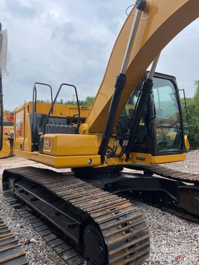 CAT CAT323GX Midibagger  7t - 12t