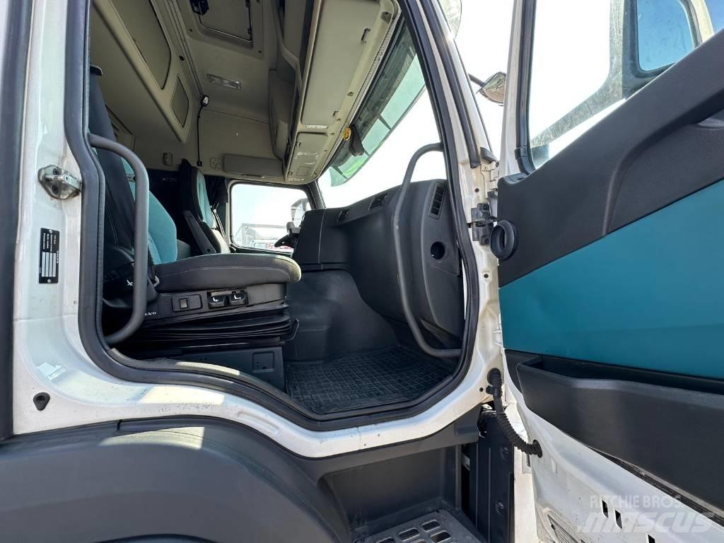 Volvo FM serie 3801 Kofferaufbau