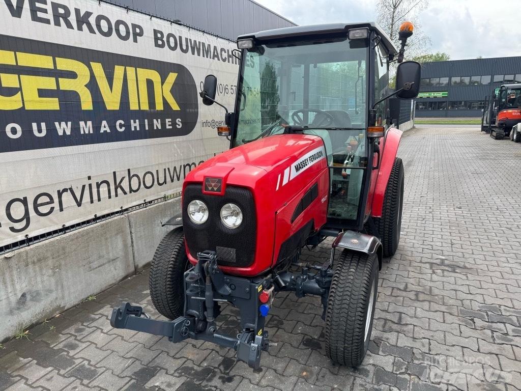 Massey Ferguson 1547 Traktoren