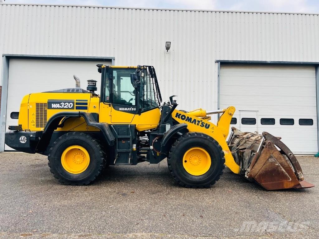 Komatsu WA 320-8 Radlader