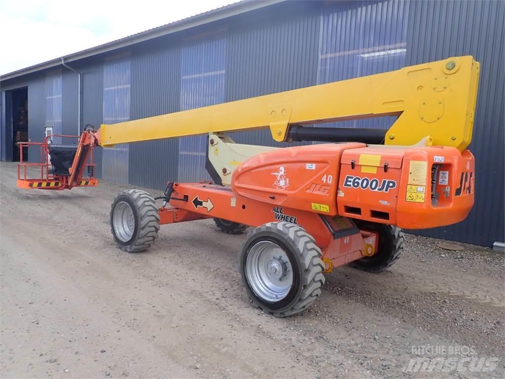 JLG E600JP Gelenkteleskoparbeitsbühnen