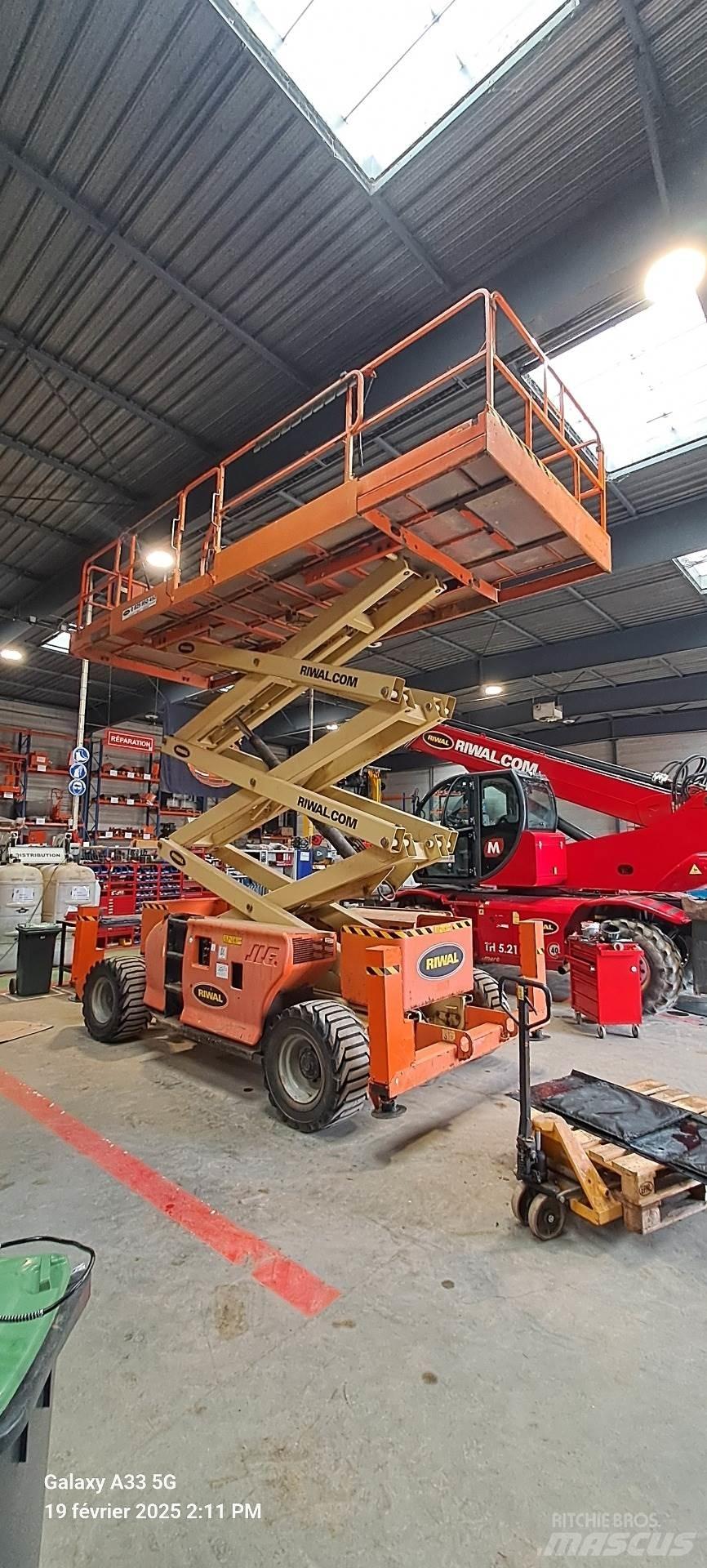 JLG 3394RT Scheren-Arbeitsbühnen