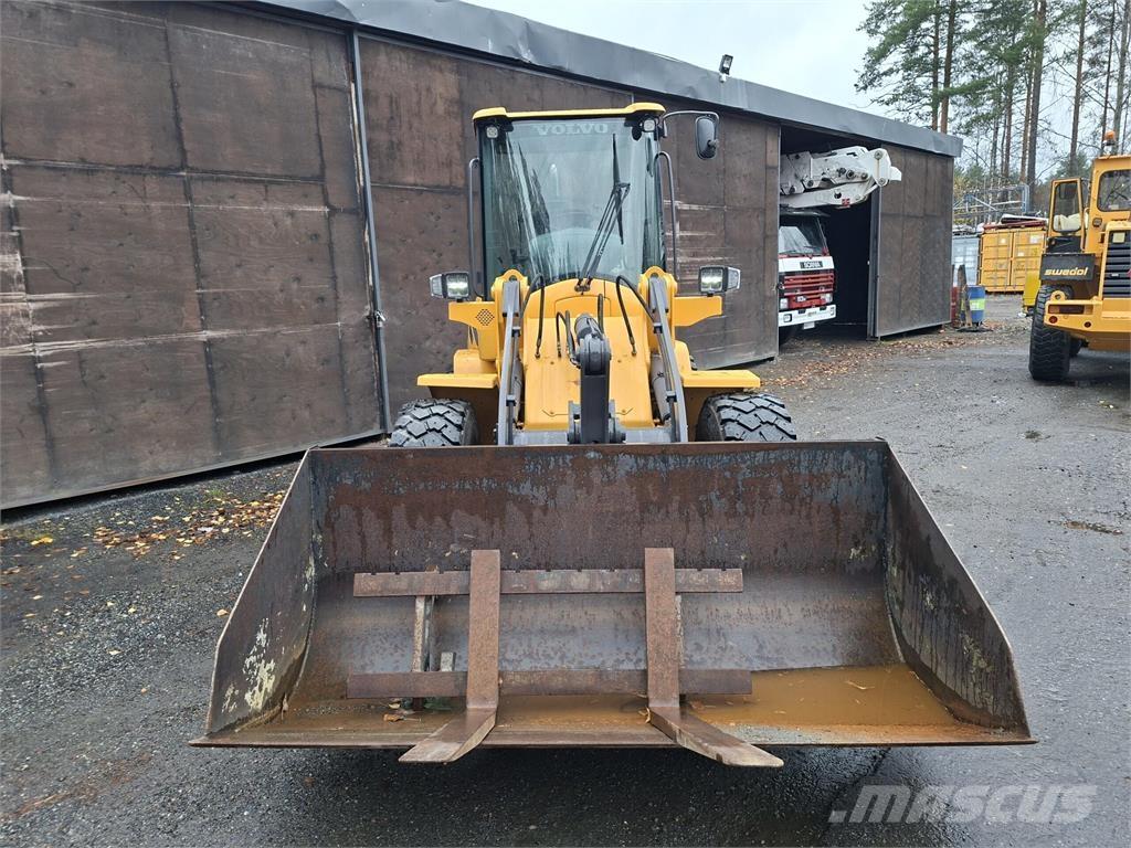 Volvo L30B Radlader