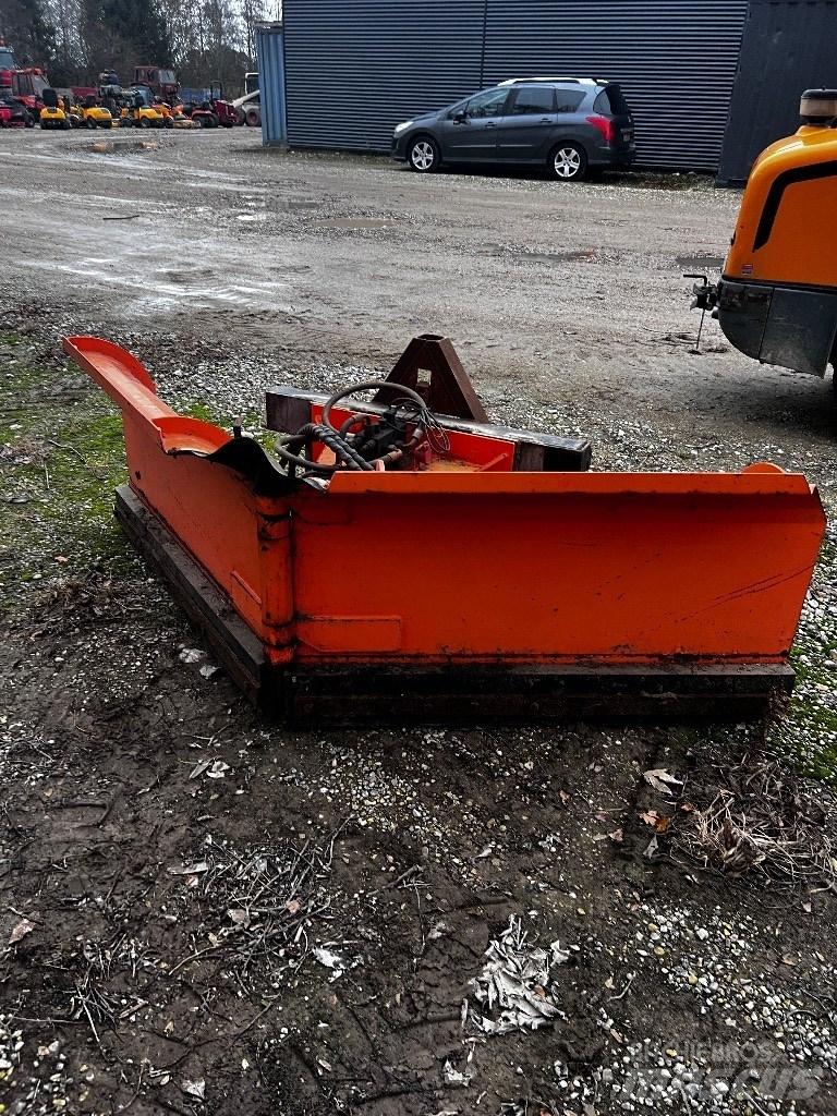 Pronar PUV 2800 Schneeschilde und -pflüge