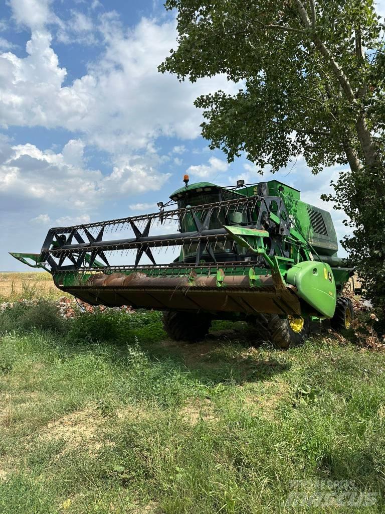 John Deere 1550 CWS Mähdrescher