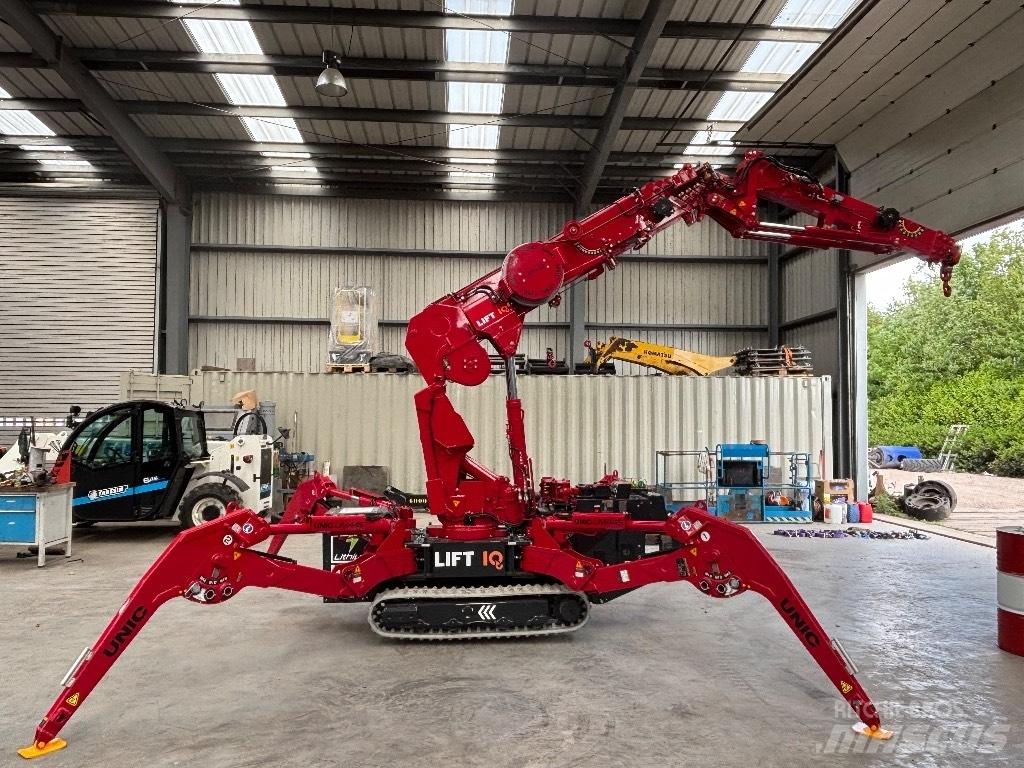 Unic UM 445 Kranen voor alle terreinen