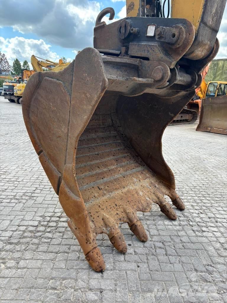 CAT 330 B L Raupenbagger