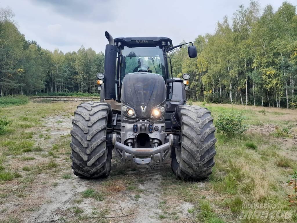 Valtra S 354 Traktoren