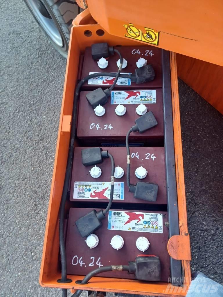 JLG E 300 AJP Gelenkteleskoparbeitsbühnen