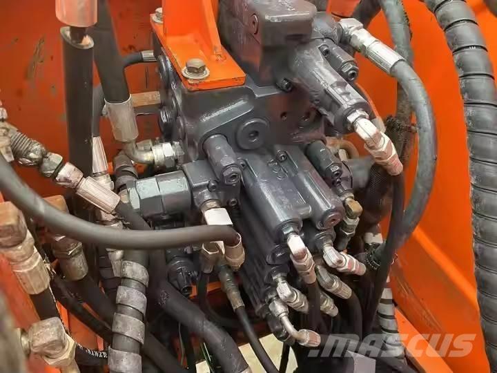 Doosan DH 80 Raupenbagger