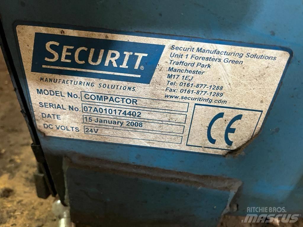  Securit Compactor Arbeitsfahrzeuge