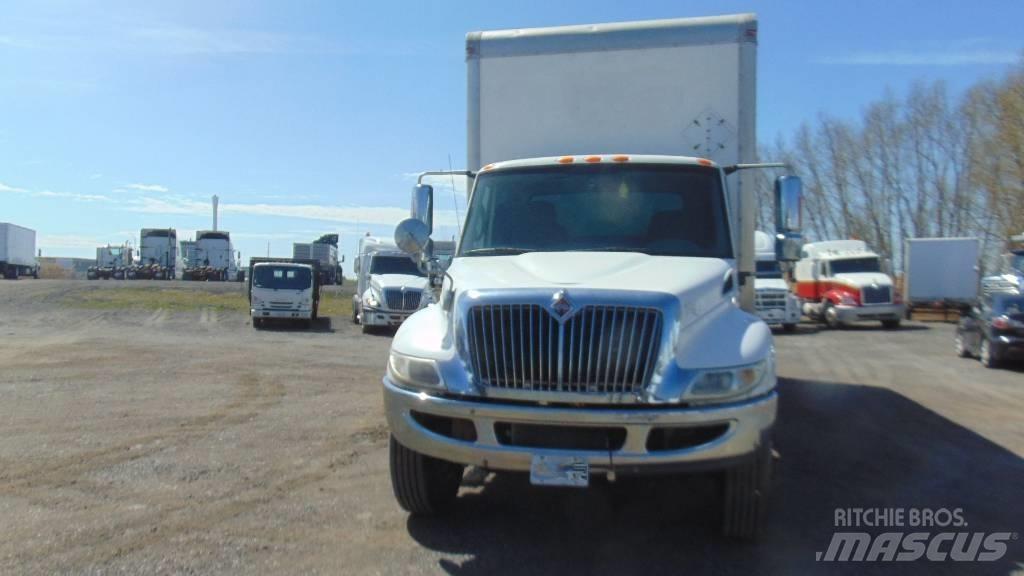 International 4400 Kofferaufbau