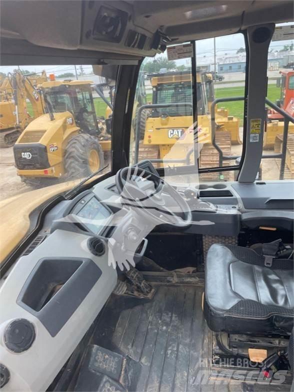 CAT 730 Dumper - Knickgelenk