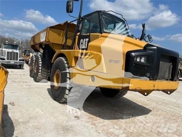 CAT 740B Dumper - Knickgelenk