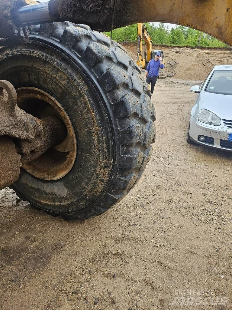 Komatsu WA 470 Radlader
