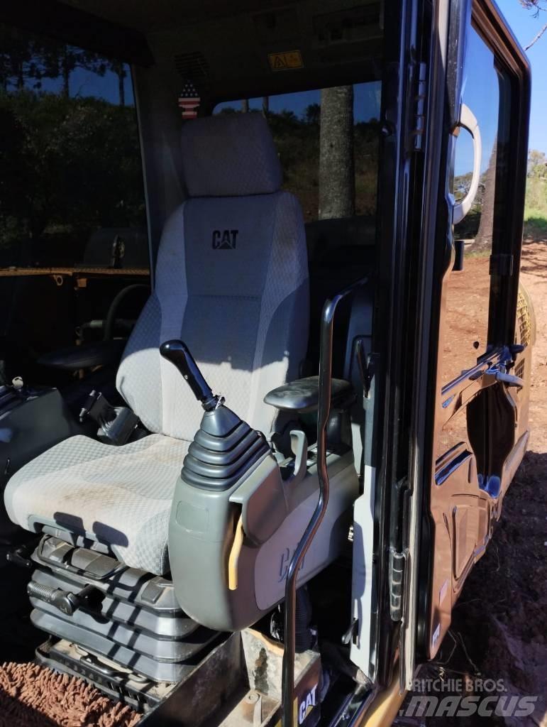 CAT 320D2 Raupenbagger