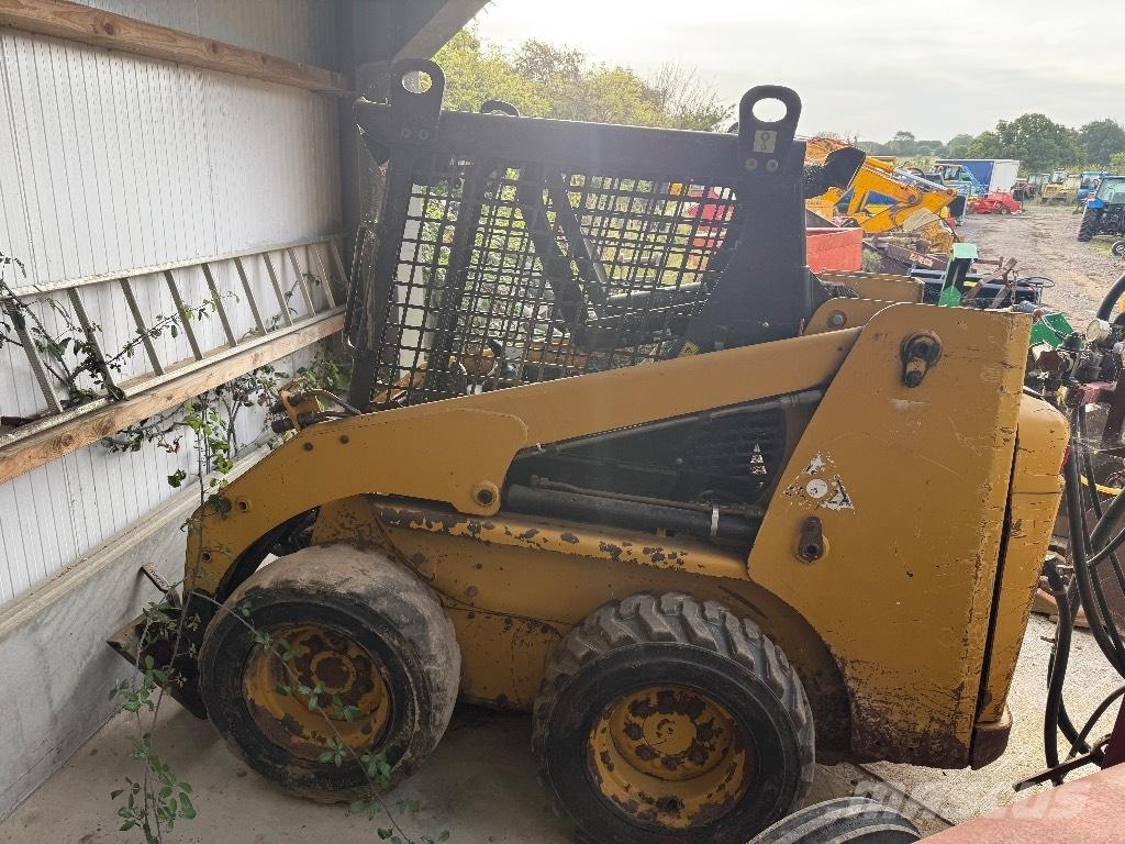 CAT 216 B 3 Kompaktlader