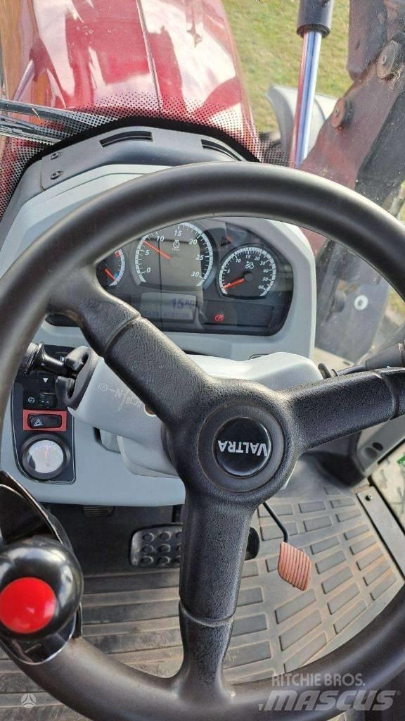 Valtra T 214 Traktoren
