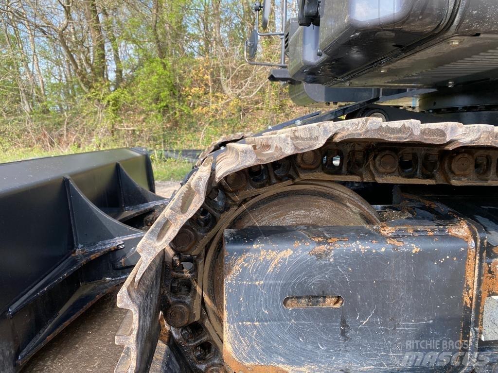Hitachi ZX135USBL-7 Raupenbagger