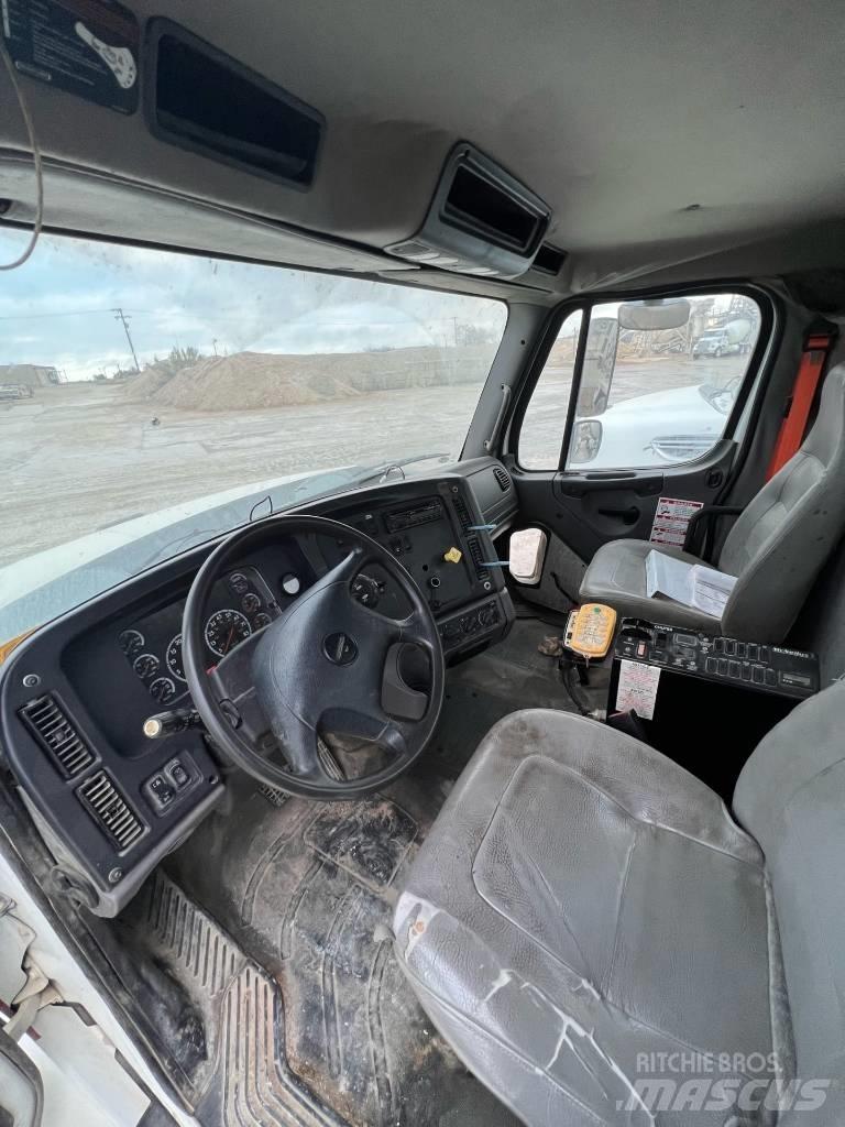 Freightliner SD 114 Andere Fahrzeuge