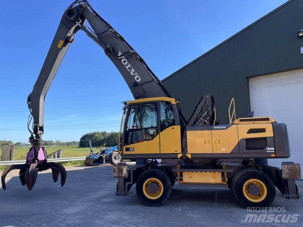 Volvo EW 210 MH Materialumschlag