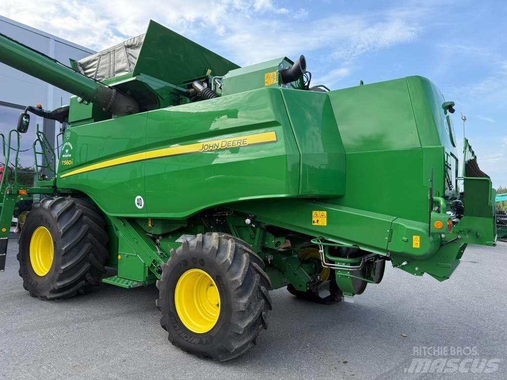 John Deere T 560 i Mähdrescher
