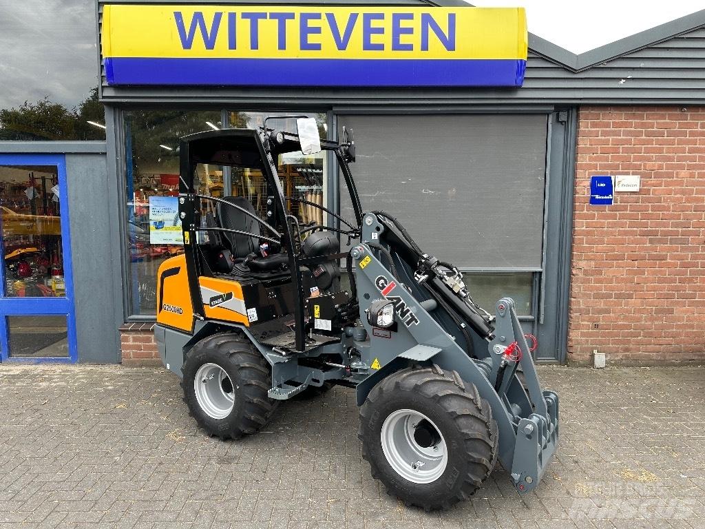 GiANT G2500HD Multifunktionslader