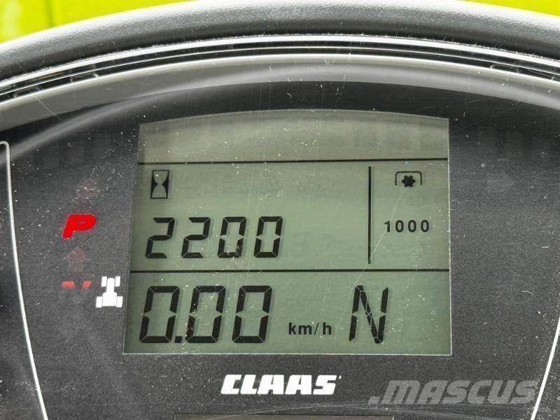 CLAAS AXION 870 Traktoren