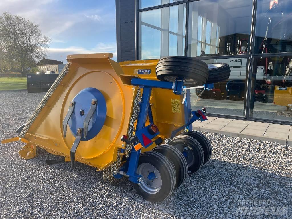 Bomford TriWing 4600 Mäher