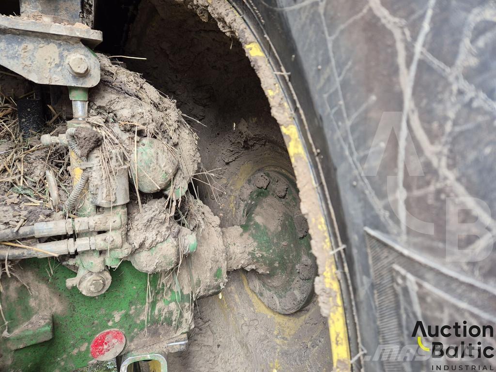 John Deere 6210 R Traktoren