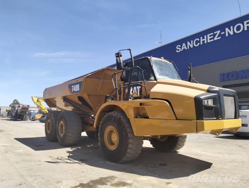 CAT 740 B Dumper - Knickgelenk